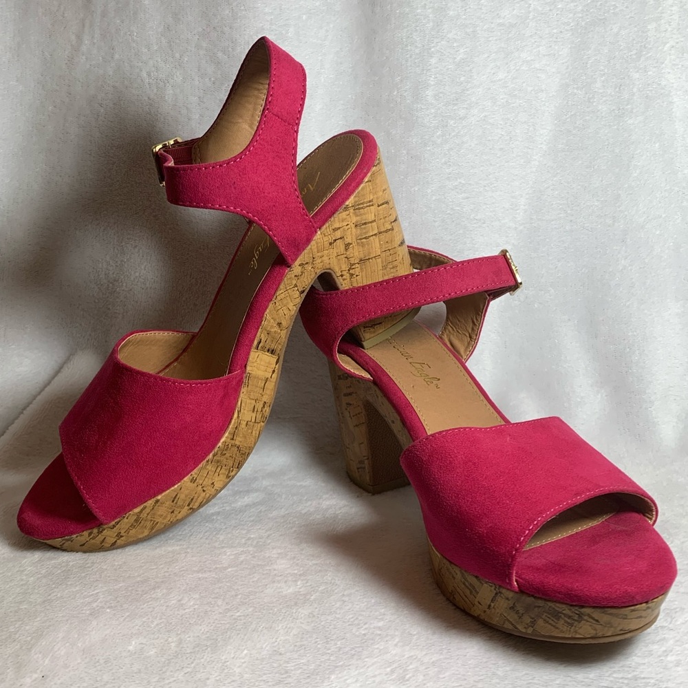 AE Chunk Heel Sandals Pink Open Toe Ankle Strap 10